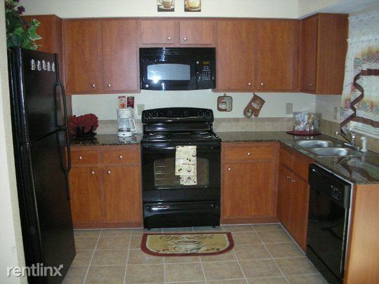 Foto del edificio - 7600 Creekbend Dr