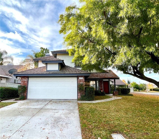 Primary Photo - 1730 Stratford Cir