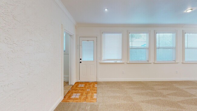 Foto del edificio - 4809 Belle Dr