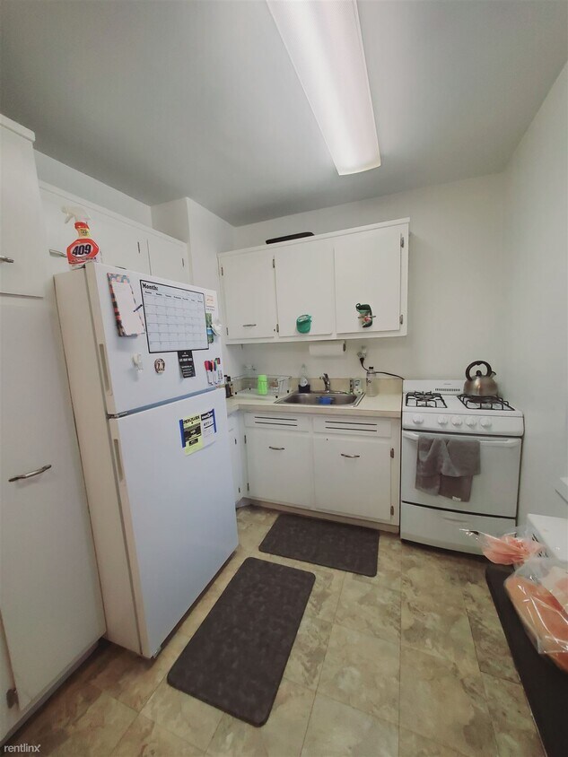 Primary Photo - 1 br, 1 bath Condo - 700 Summer St Unit 6
