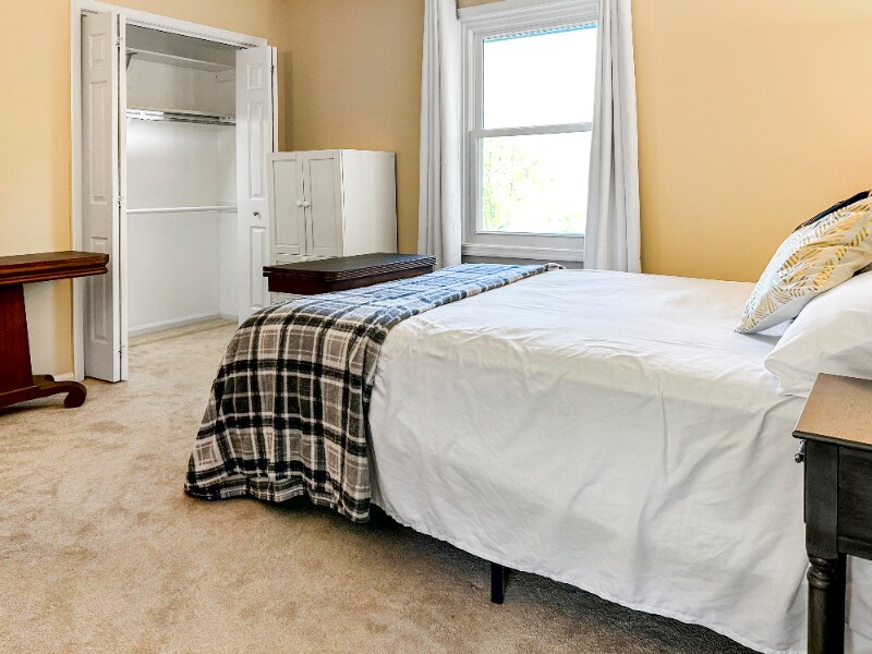 Foto principal - 6636 Isle of Skye Dr
