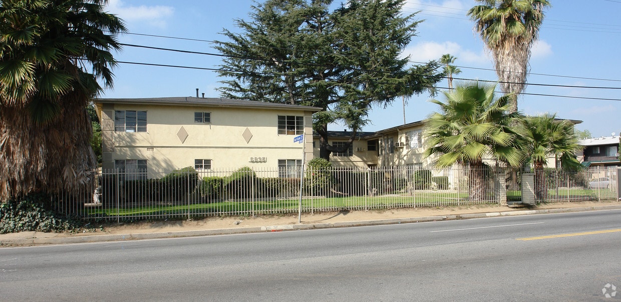 Building Photo - 6835 Kester Ave