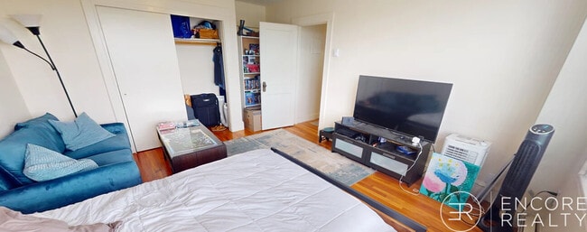 Building Photo - 402 Highland Ave