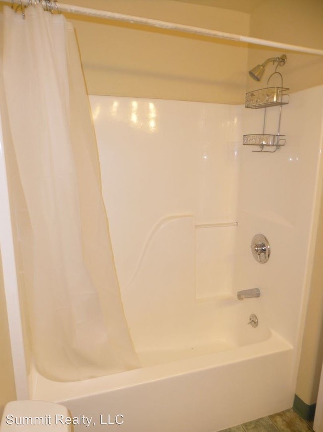 Building Photo - 2 br, 1 bath House - 359 So Franklin  Apt 1