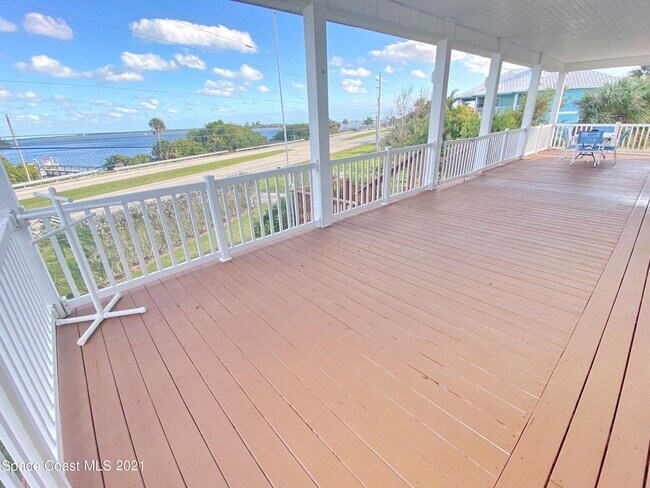 Patio Deck - 7130 S US Highway 1