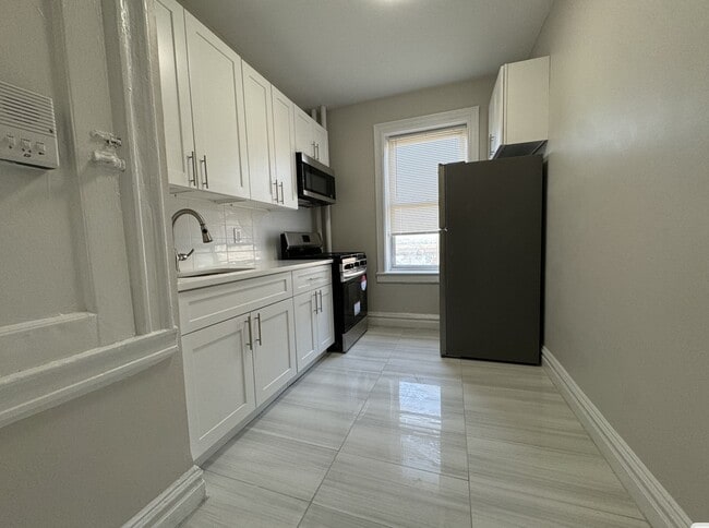 5 Van Houten Ave 33 - 8 Van Houten Ave