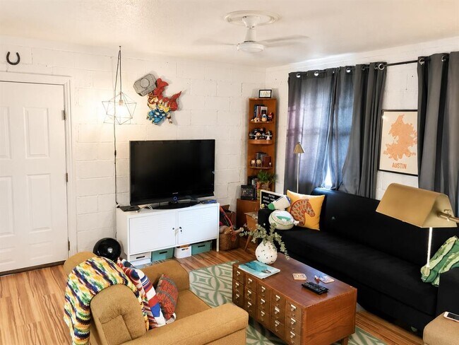Foto del edificio - 7212 Meador Ave