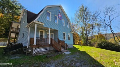 Building Photo - 130 Hortonville Main St