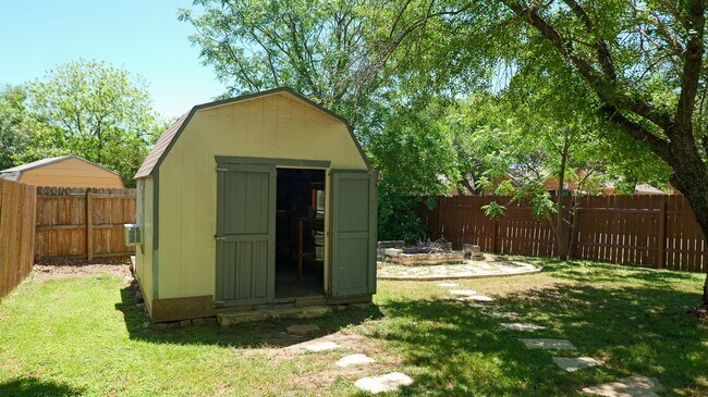 Building Photo - 1711 Cheetah Cove