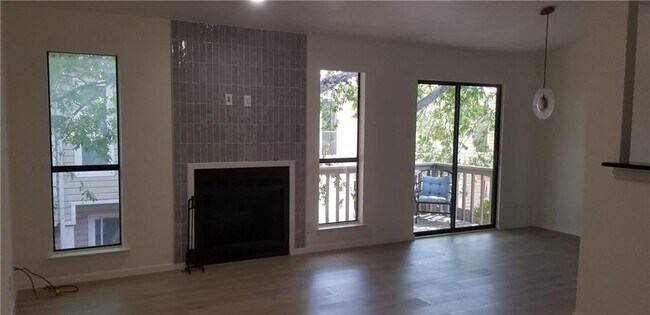 Foto del edificio - 5602 Woodrow Ave