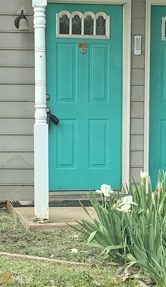 Foto del edificio - 9476 Cypress Ln