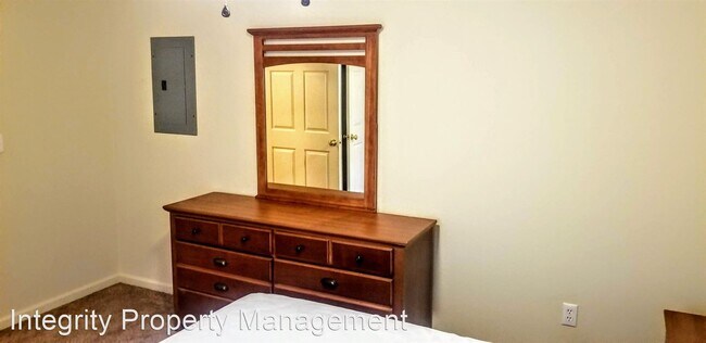 Building Photo - 16619 Hunters Ridge Ln