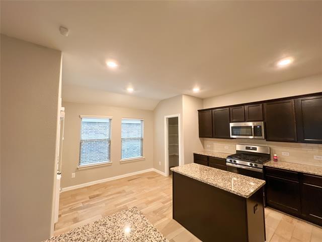 Foto del edificio - 910 Silverbell St