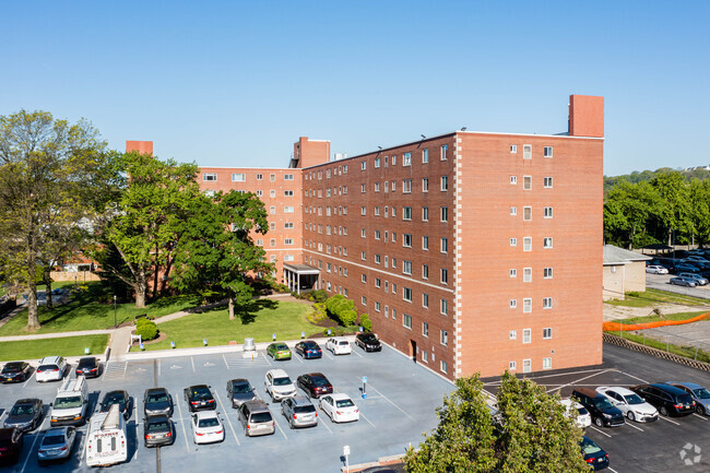 Building Photo - Washington Gardens