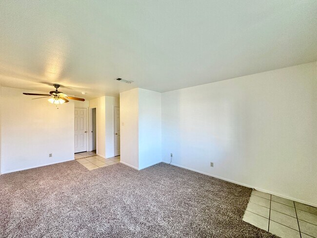 Building Photo - 1308 Quail