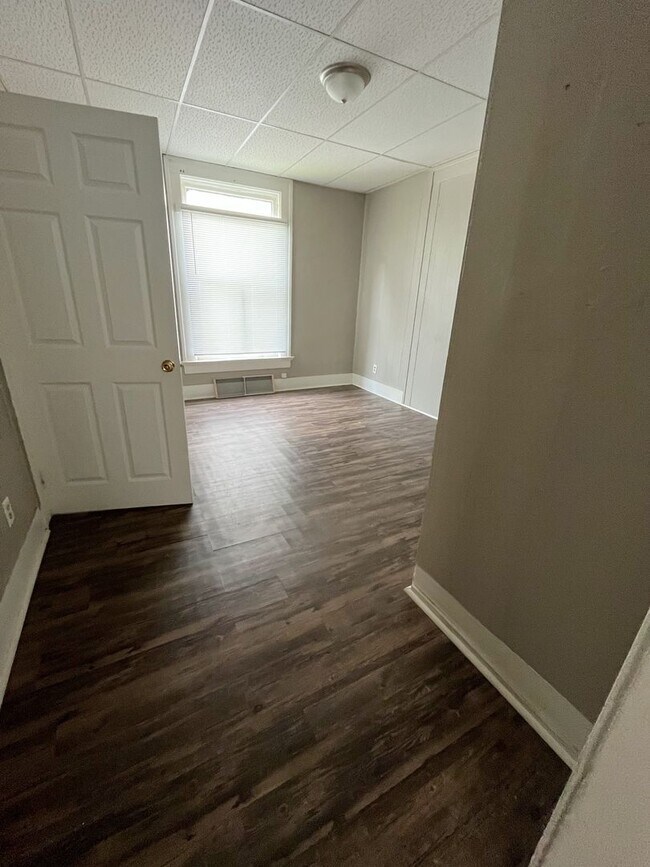 Building Photo - 708 W. Jackson