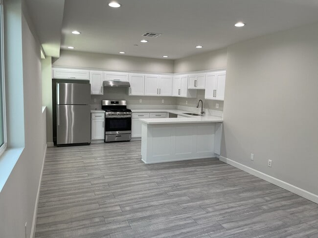 Building Photo - 1130 Browning Blvd