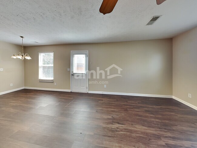Foto del edificio - 2853 Park Knoll Dr