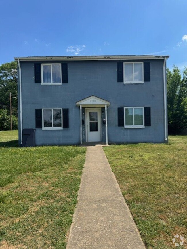 Building Photo - 1703 Lamb Ave