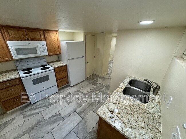 Foto del edificio - 114 Maple St NE