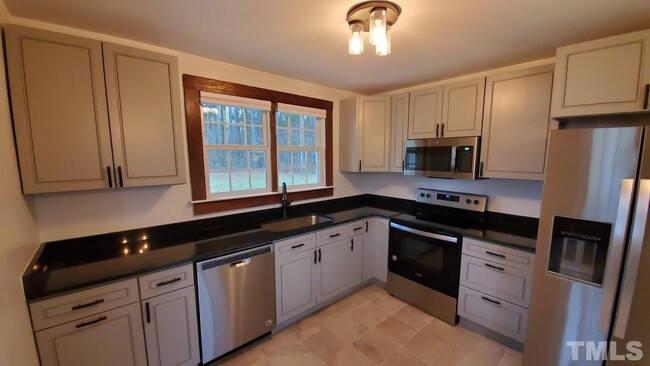 Foto del edificio - 2930 Earpsboro Rd
