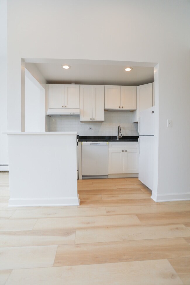 Foto del edificio - 1764 N Clark St