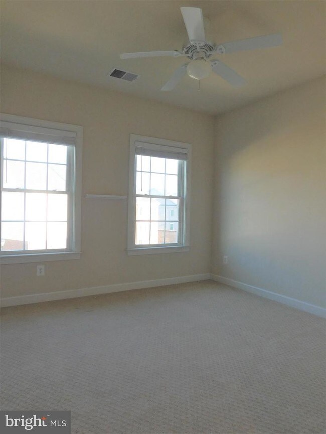 Foto del edificio - 21274 Park Grove Terrace