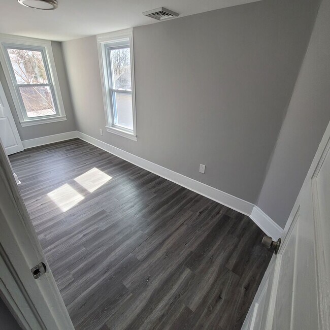 Foto del edificio - 309 Shrewsbury Ave