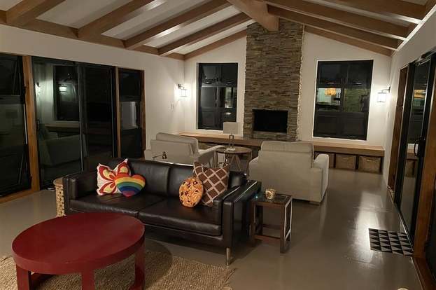 Foto del edificio - 5855 Ithaca Pl