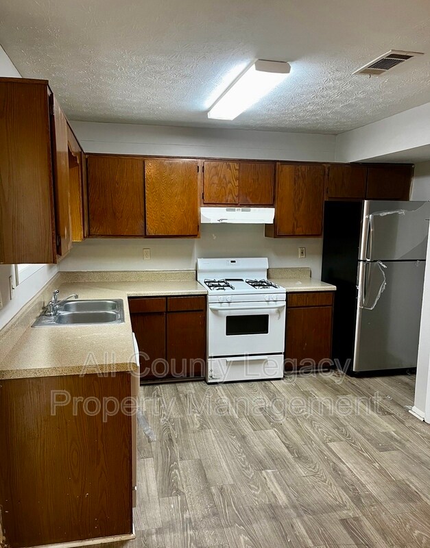 Foto del edificio - 2946 Spruce Cir