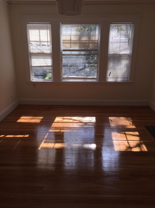 Building Photo - 64 Greycliff Rd