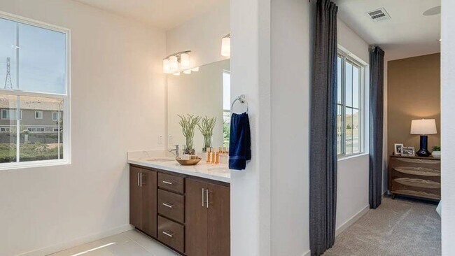 Foto del edificio - 616 Whisper Ln
