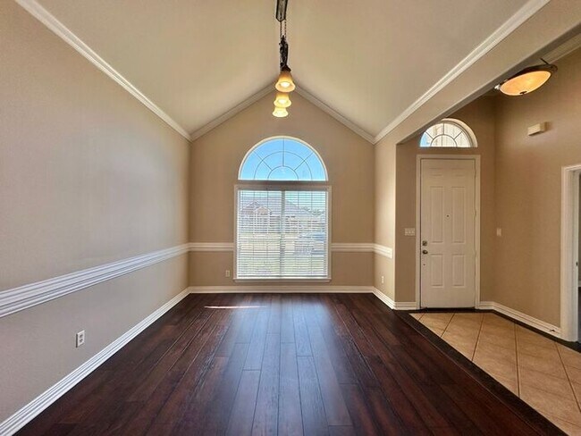 Foto del edificio - Spacious Flint Home on a Corner Lot with Stunning Primary Suite