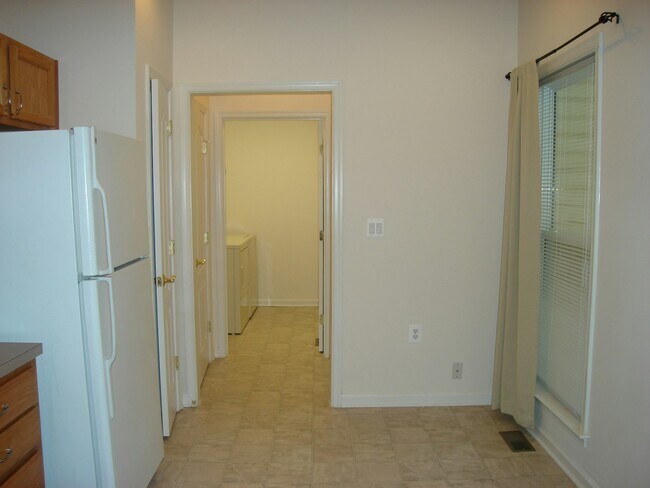 Foto del edificio - 75 Harborton Ln