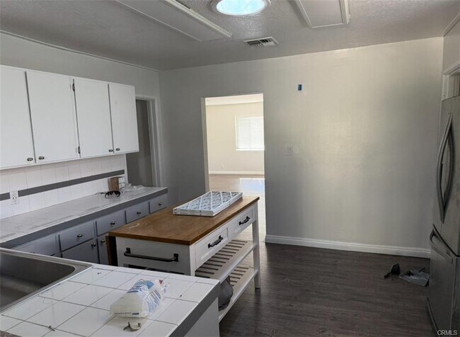 Foto del edificio - 6324 Langdon Ave