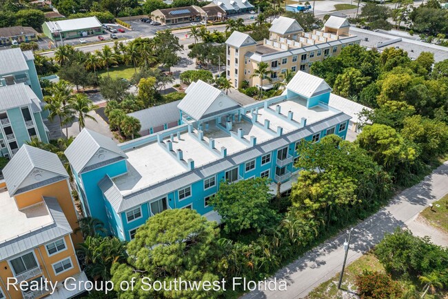 Building Photo - 4420 Bonita Beach Walk Dr