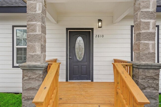 Foto del edificio - 2810 Newhoff St