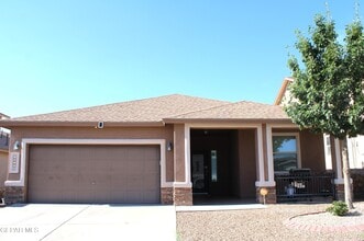 Building Photo - 13226 Emerald River St