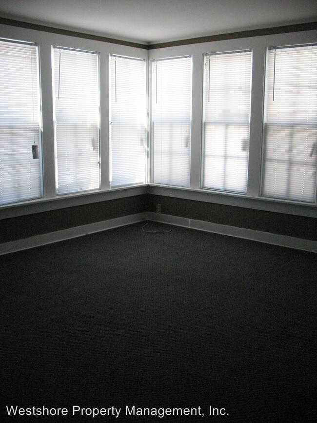 Foto del edificio - 569 W Webster Ave