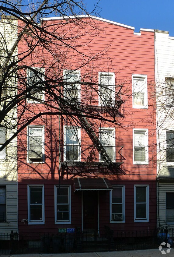 Building Photo - 255 Himrod St