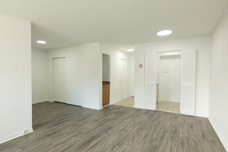 Building Photo - Le Montfort