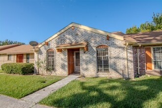 Building Photo - 15259 Buckle Ln
