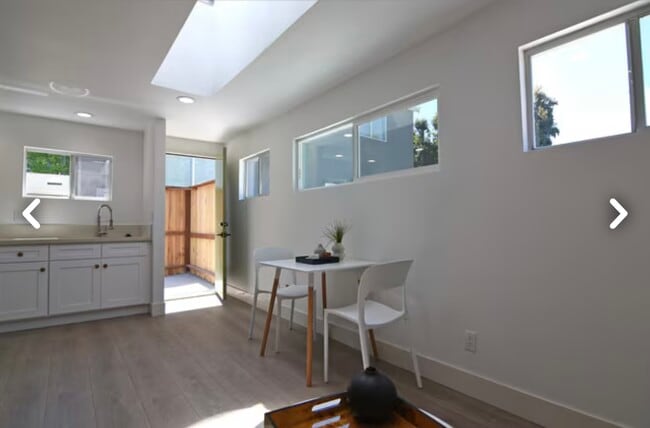 Building Photo - 2712 Westwood Blvd