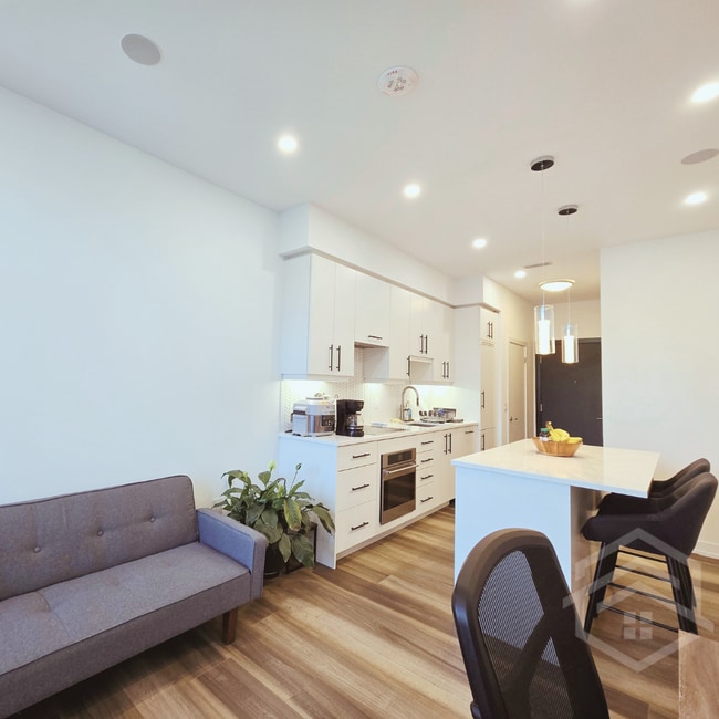 Building Photo - Experience Urban Luxury at the Station Park-Union Tower