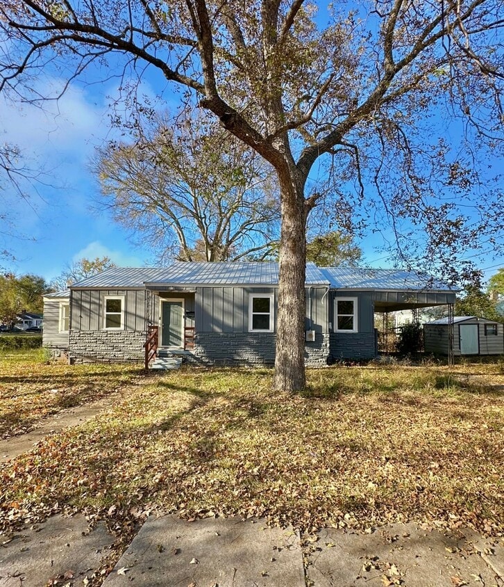 Foto principal - 2026 Lee Ct SW