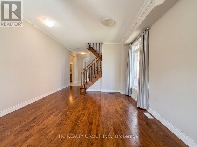 Building Photo - 104 Carolina Rose Cres