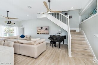 Building Photo - 10440 Yacht Basin Dr
