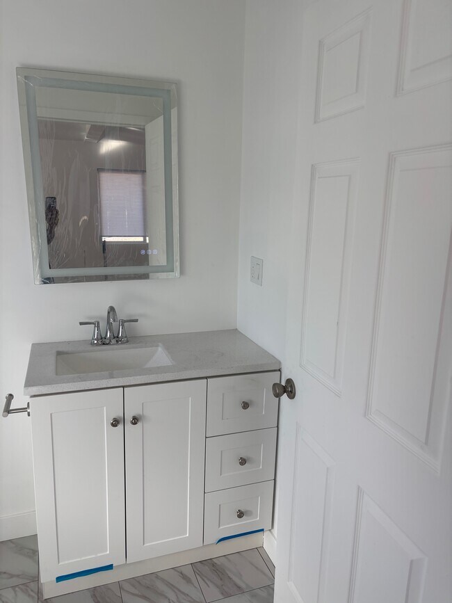 Foto del edificio - 23316 Balmoral Ln