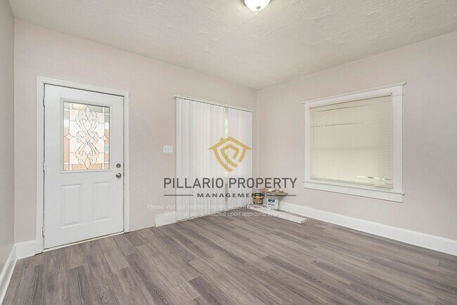 Foto del edificio - 3-Bedroom Home Near Tuxedo Park with 2-Car Garage, Available NOW!