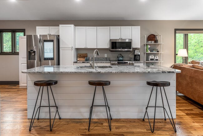 Building Photo - 11 Alta Ave